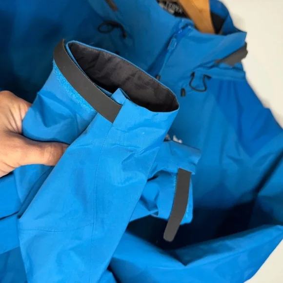Arc’teryx Gore-Tex Shell Jacket Mens LG Blue Waterproof Alpine Hiking Pit zips - Picture 10 of 16